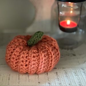 Crochet pumpkins